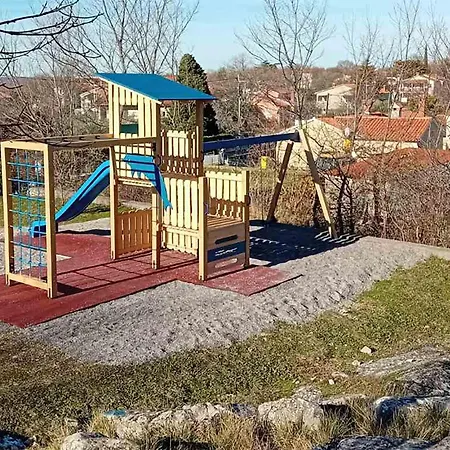 3 Bedroom Cozy In * 라빈