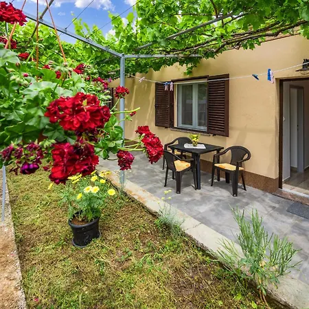 3 Bedroom Cozy In 펜션